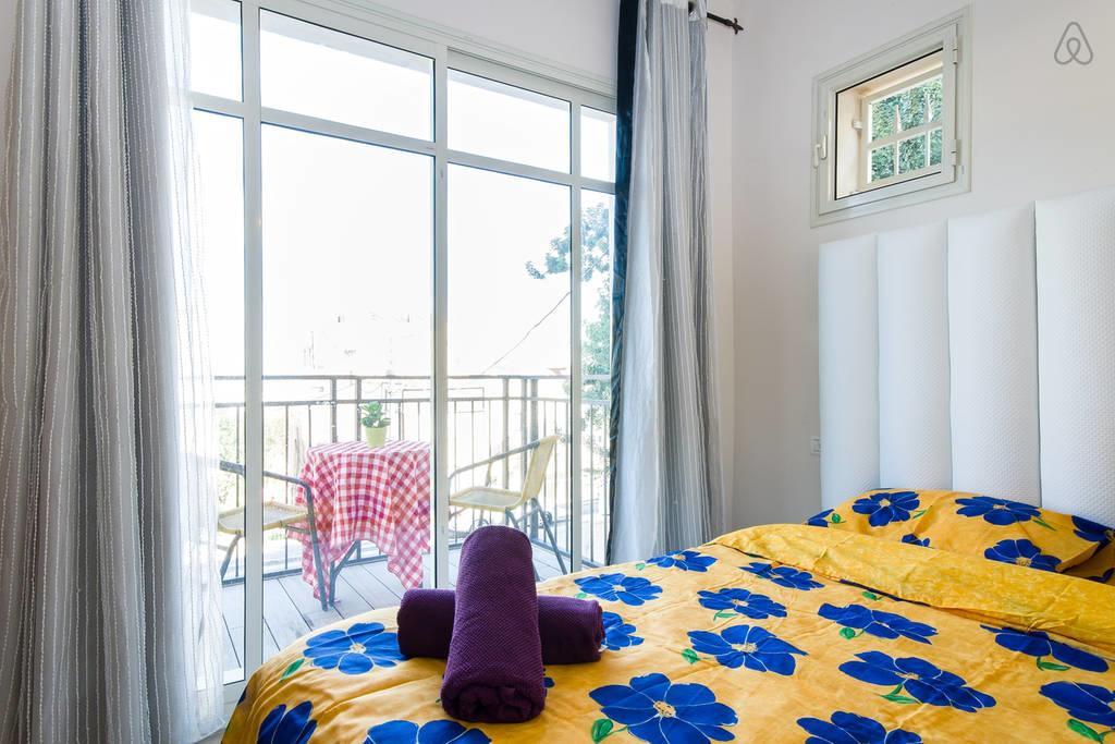 Casa De Aharon Apartments Хайфа Екстериор снимка