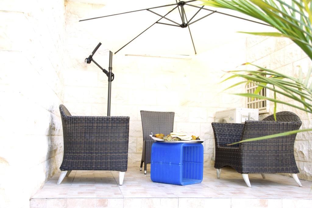 Casa De Aharon Apartments Хайфа Екстериор снимка