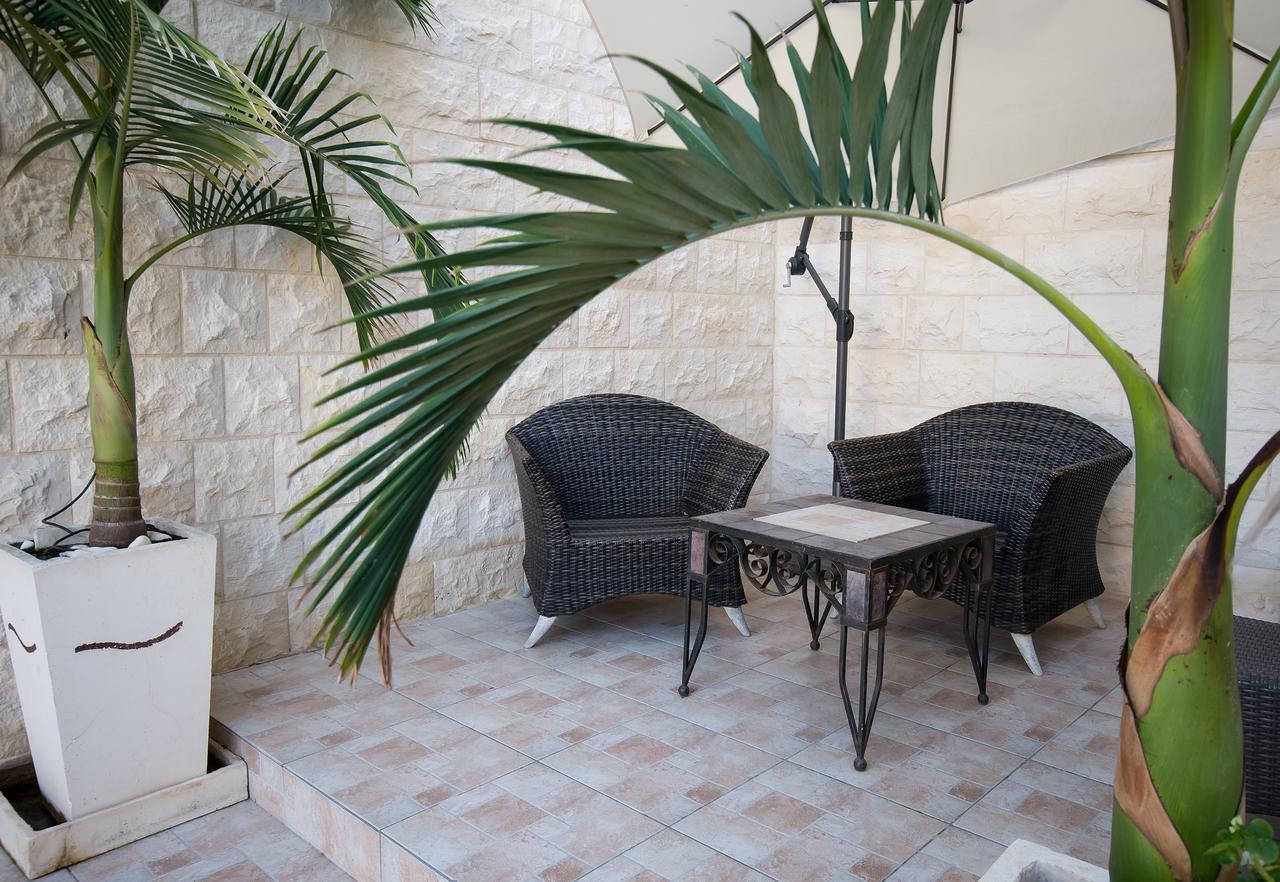 Casa De Aharon Apartments Хайфа Екстериор снимка