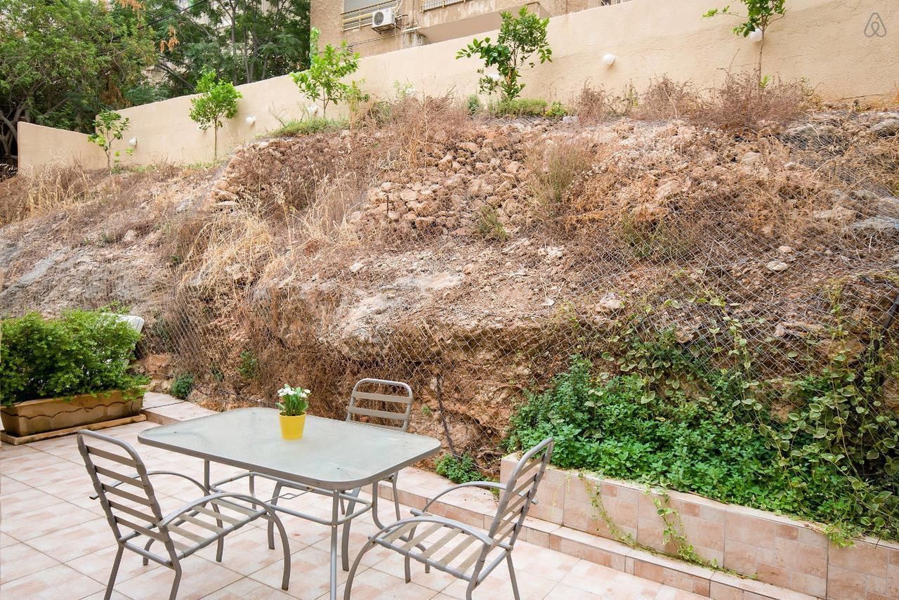 Casa De Aharon Apartments Хайфа Екстериор снимка