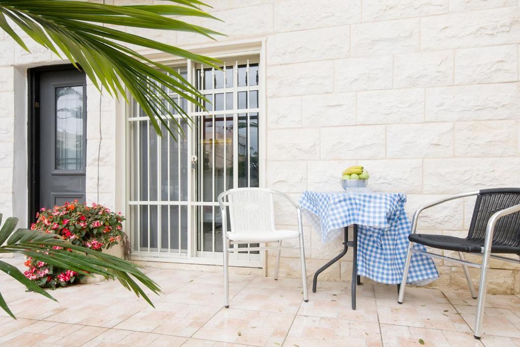 Casa De Aharon Apartments Хайфа Екстериор снимка