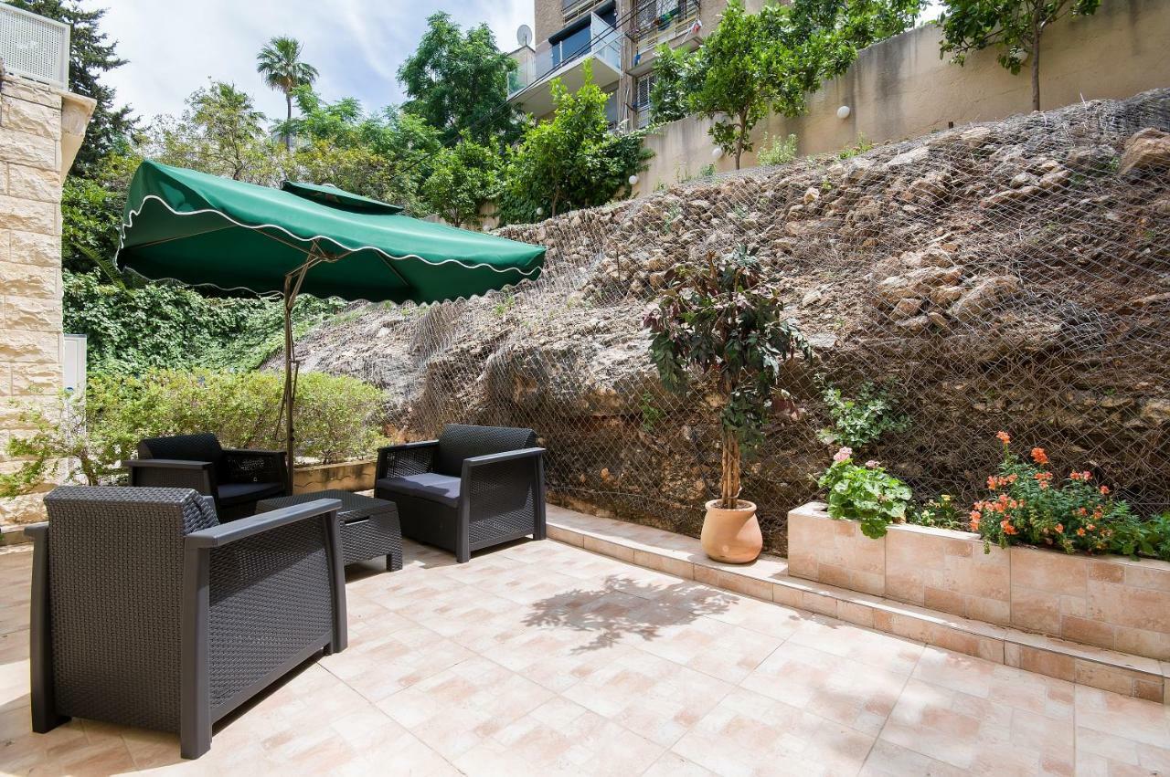 Casa De Aharon Apartments Хайфа Екстериор снимка